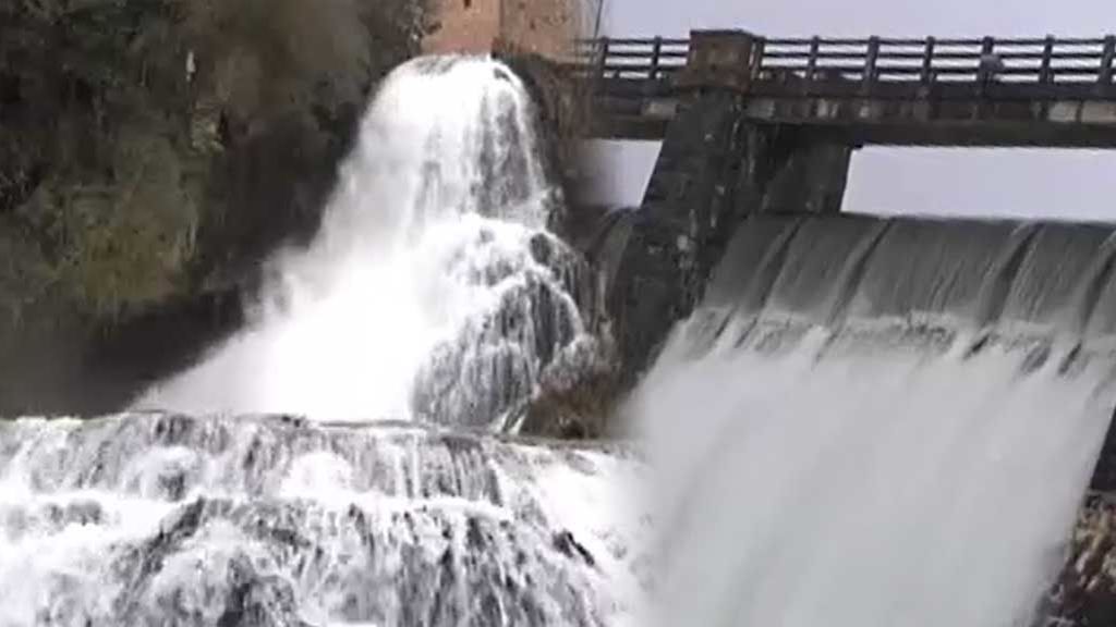 Las constantes lluvias han puesto a los ríos vascos en alerta amarilla... y continuarán durante toda la semana