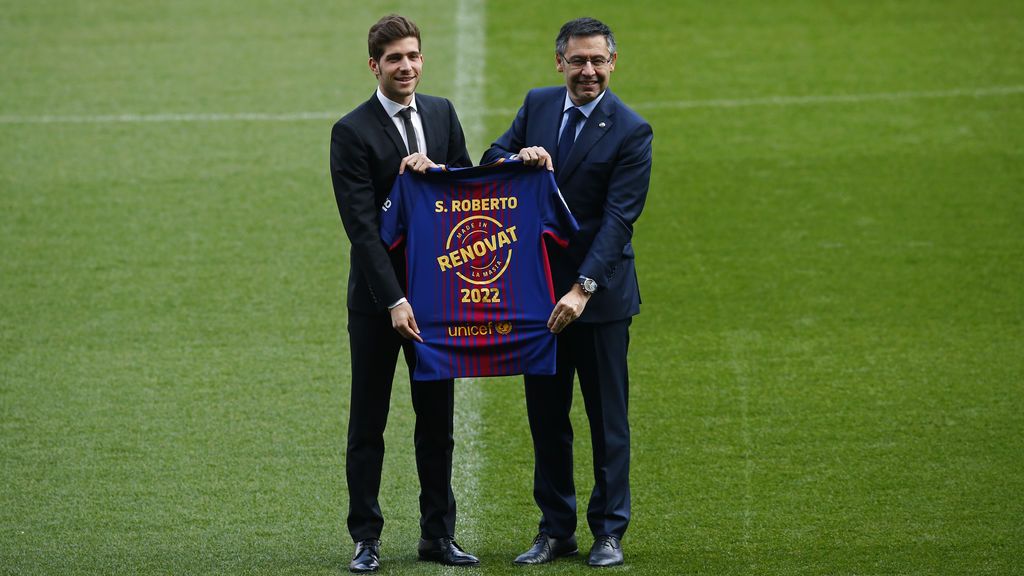 Sergi Roberto renueva con el Barcelona hasta 2022 pasando a tener una cláusula de 500 millones de euros Sergi Roberto renueva con el Barcelona hasta 2022 pasando a tener una cláusula de 500 millones de euros
