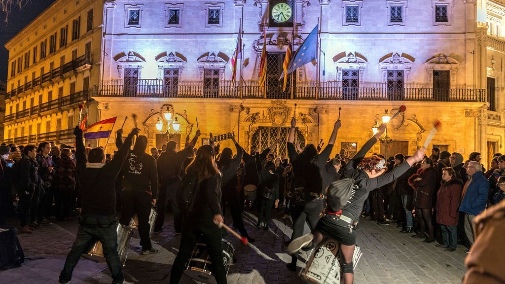 Cientos de personas se manifiestan en Palma en apoyo al rapero Valtonyc