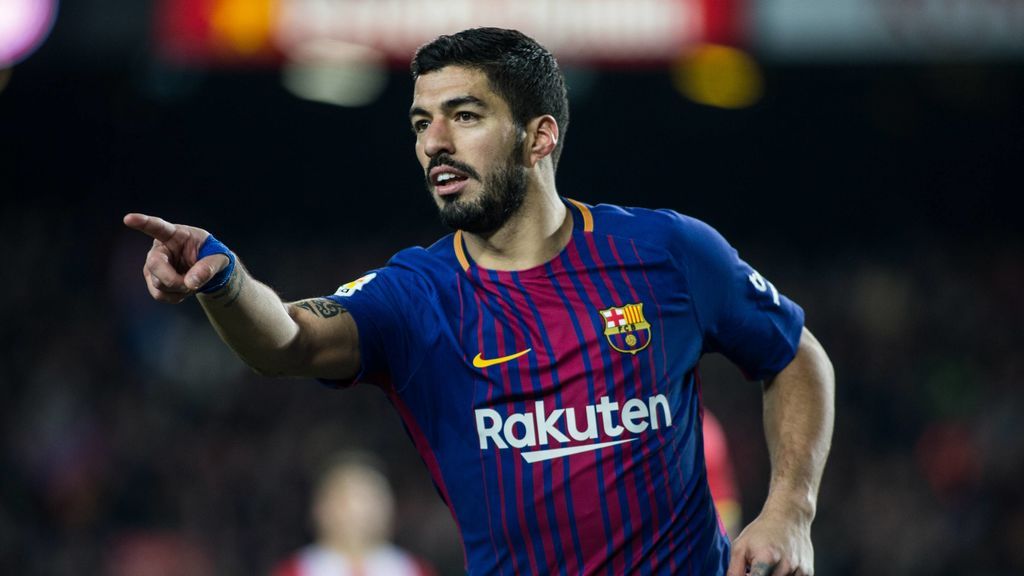 Luis Suárez y sus intentonas por una tarjeta amarilla frente al Girona Luis Suárez y sus intentonas por una tarjeta amarilla frente al Girona