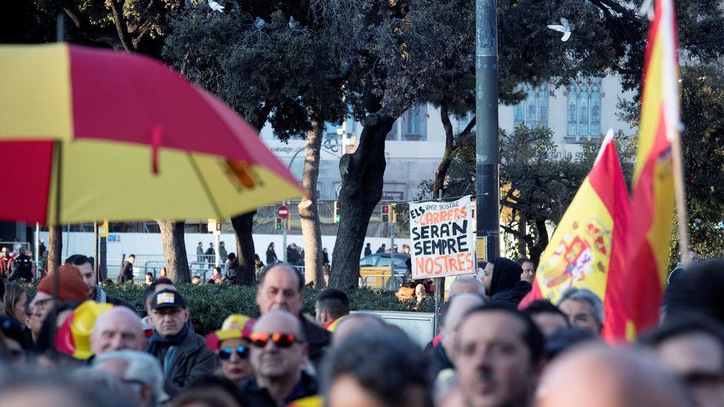 Concentraciones a favor del Rey y de la unidad de España en el centro de Barcelona