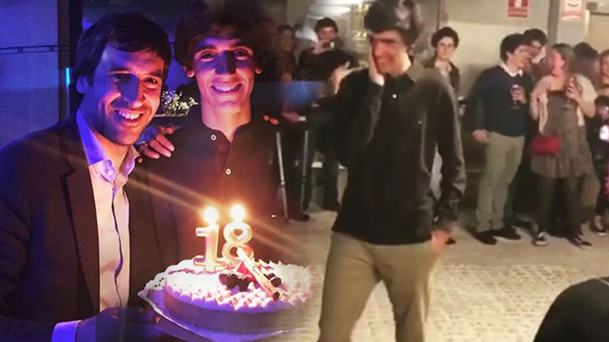 Raúl regala a su hijo Jorge un cochazo por su 18 cumpleaños y delante de sus amigos