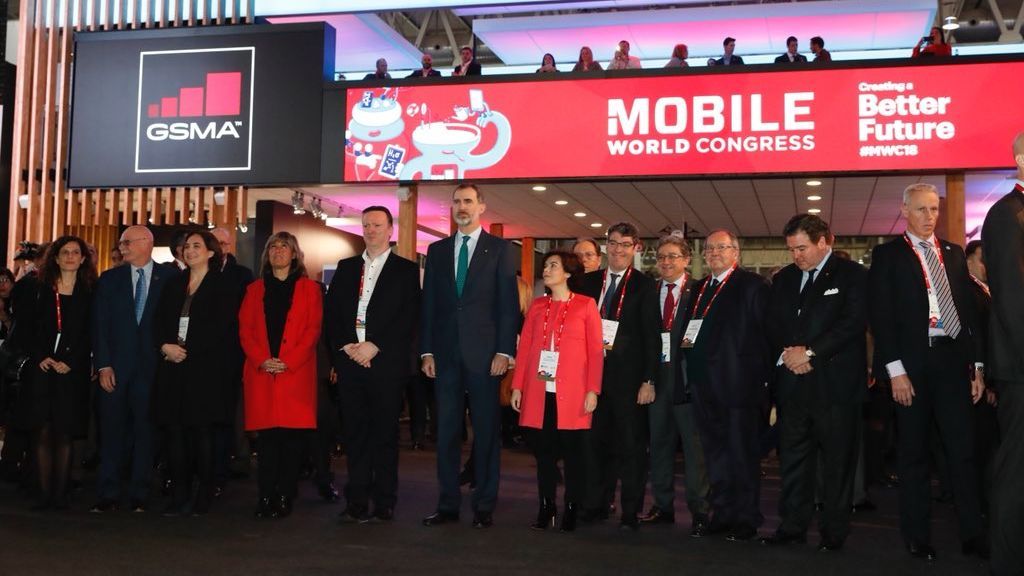 Felipe VI llega al Mobile Congress rodeado de expectación