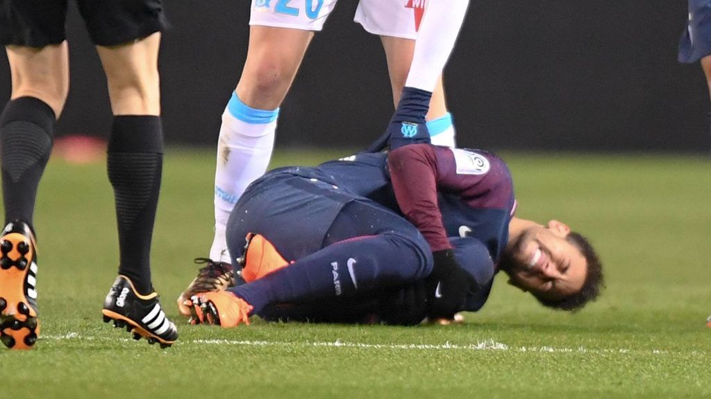 La cara que se le quedó al jeque del PSG al ver la lesión de Neymar