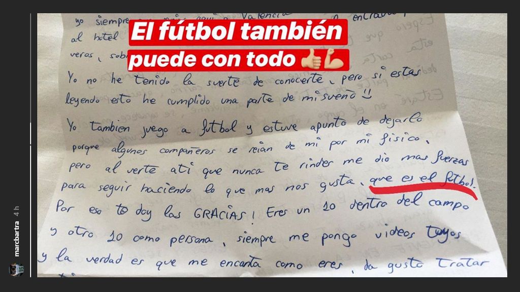 “Estuve a punto de dejar el fútbol porque se reían de mí, pero tú me diste fuerzas”: La tierna carta de un niño a Bartra 😍