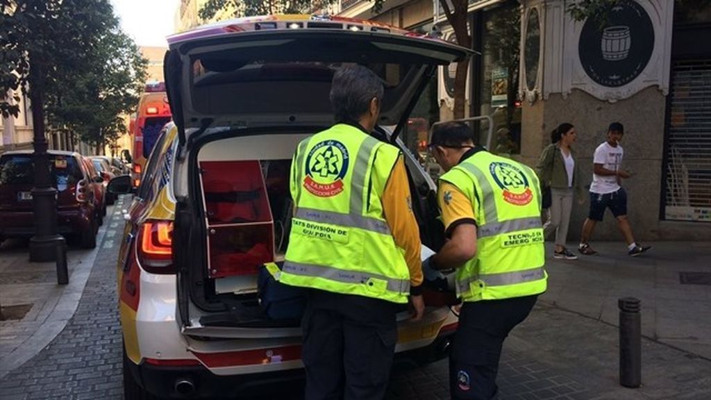 Muere una mujer de 71 años atropellada por un camión en la calle Montalbán