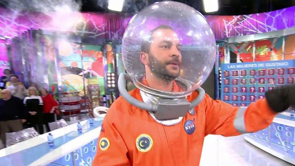 Antonio Tejado aterriza en 'Sálvame' recién llegado de Marte