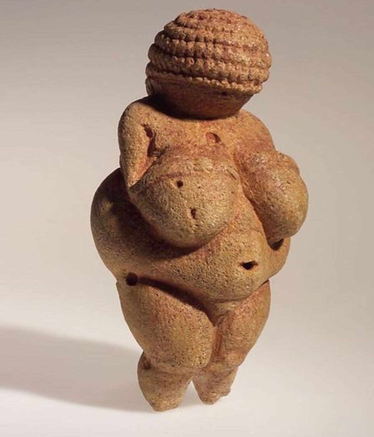 Facebook censura a una escultura de la Edad de Piedra por "pornográfica"