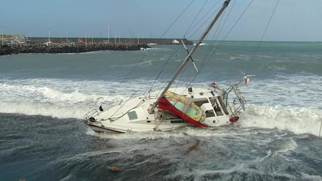 Los destrozos del temporal de viento en Canarias