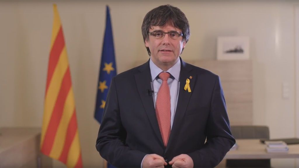 Puigdemont cede el testigo a Jordi Sànchez, pero anuncia un gobierno paralelo en Waterloo
