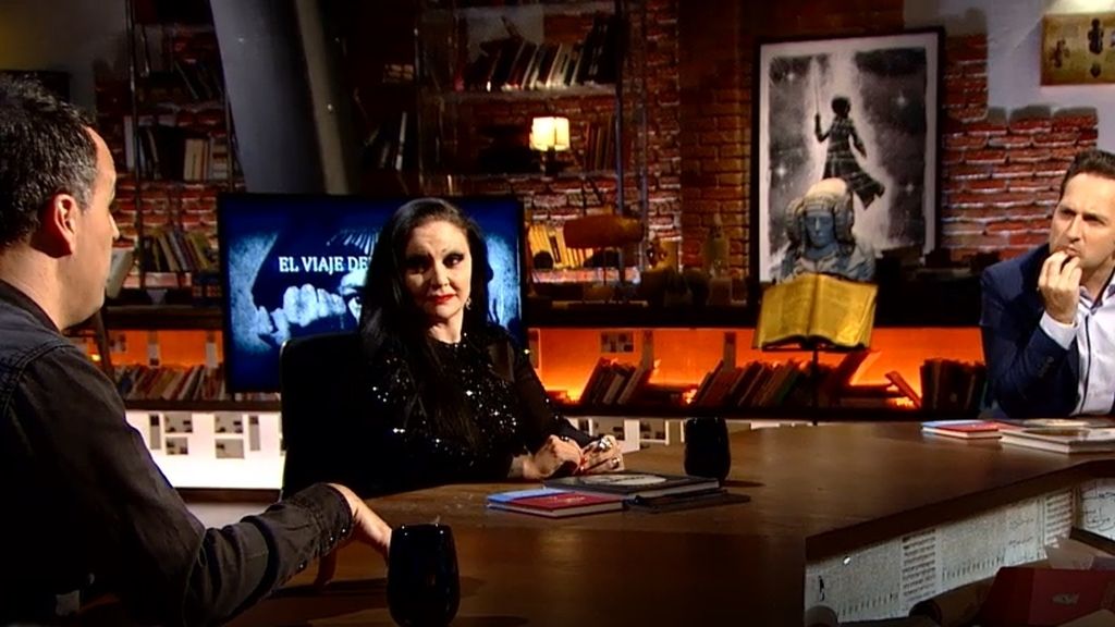 Alaska, invitada de 'Cuarto milenio'.