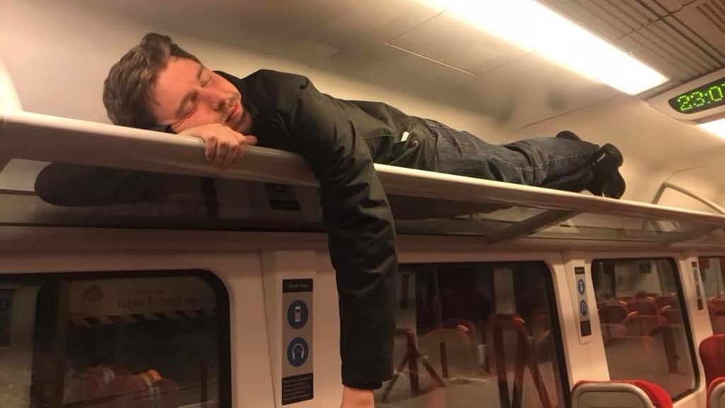 Crush 💖 Se quedaron atrapados 10 horas en un tren y montaron una fiesta