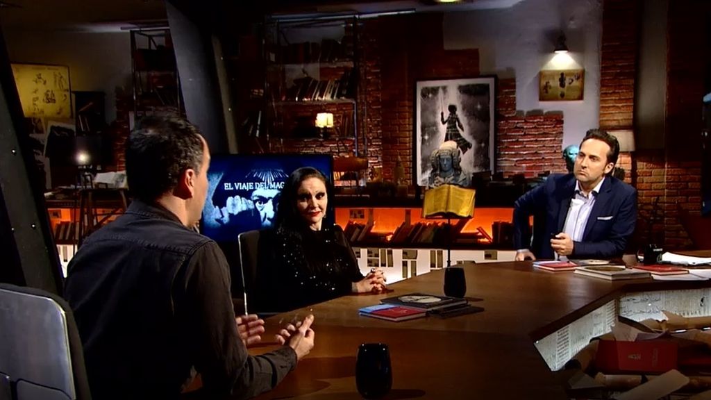 Alaska, invitada de 'Cuarto milenio'.