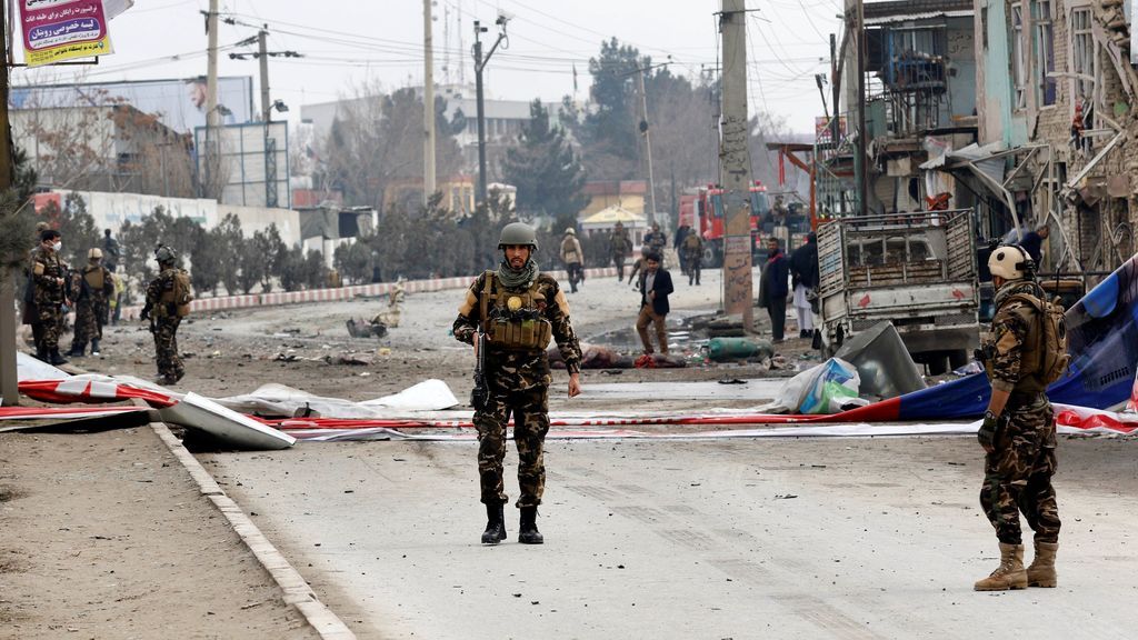 Un muerto y cuatro heridos por el atentado en Kabul contra un convoy de la OTAN
