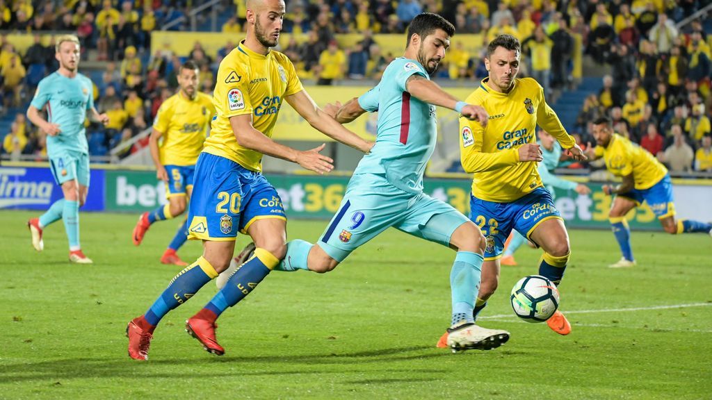 El primer penalti que le pitan en contra al Barça en dos años y Mateu Lahoz hacen soñar al Atlético