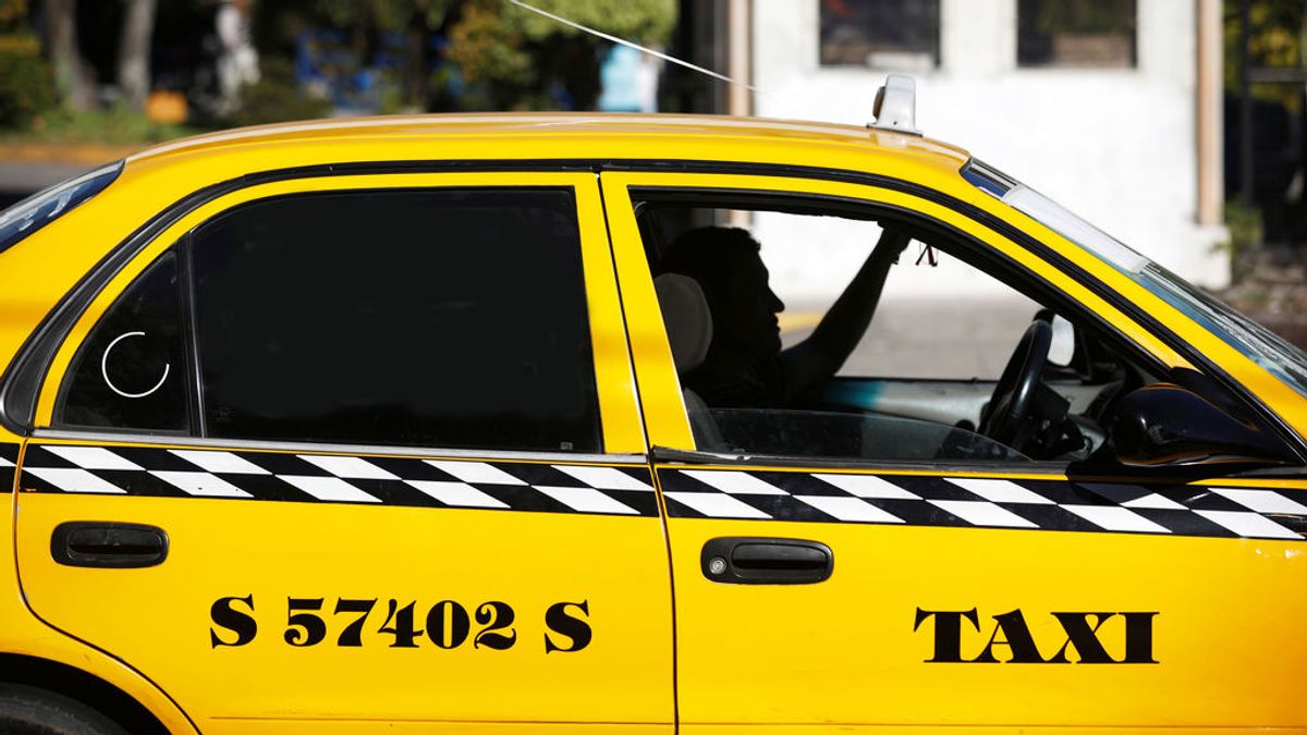 Un joven indica un destino equivocado al taxi y le toca pagar más de 1.600 dólares