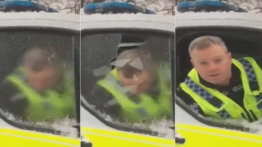 El curioso método de un policía para quitar el hielo de los cristales del coche
