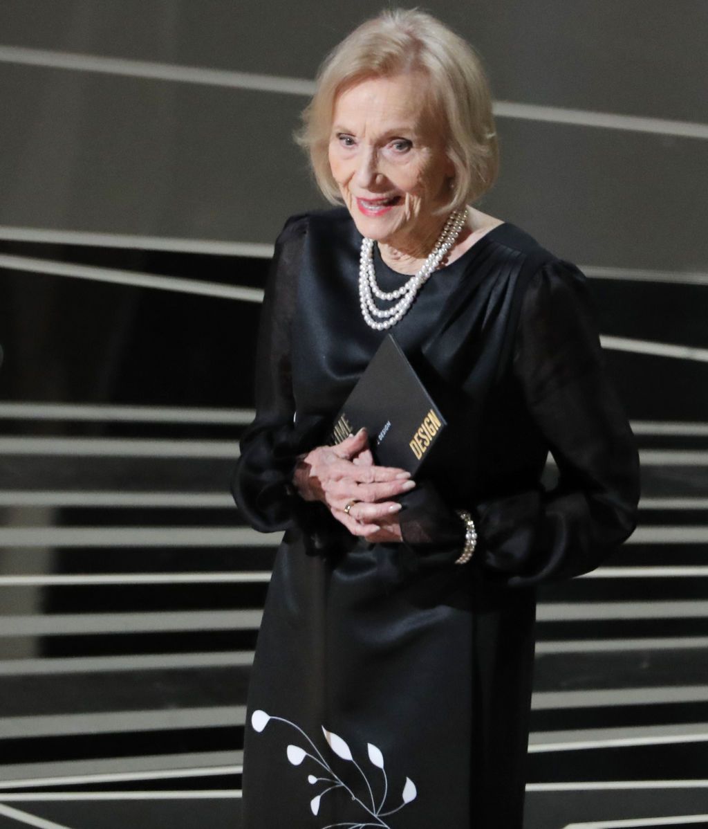 Eva Marie Saint ha presentado el Oscar al mejor diseño de vestuario