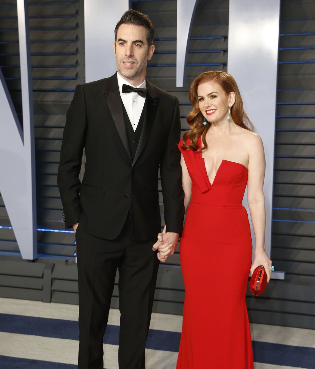La actriz  Isla Fisher y su marido y actor, Sacha Baron Cohen