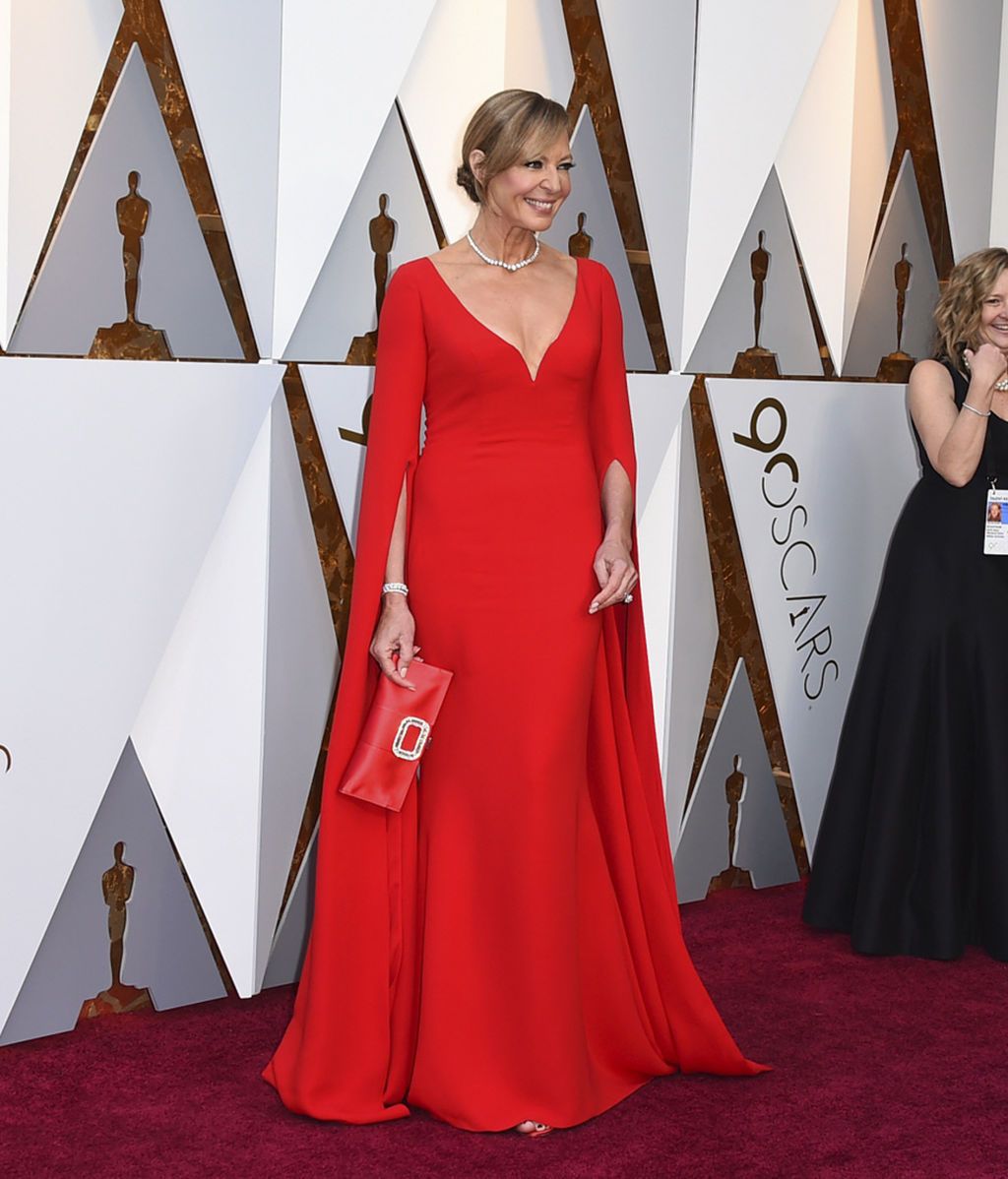 Allison Janney con vestido Reem Acra