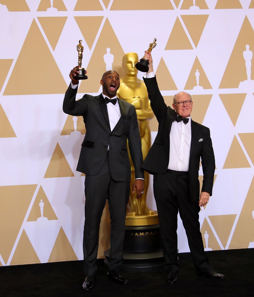 Kobe Bryant y Glen Keane ganan la estatuilla al mejor cortometraje animado por 'Dear Basketball'
