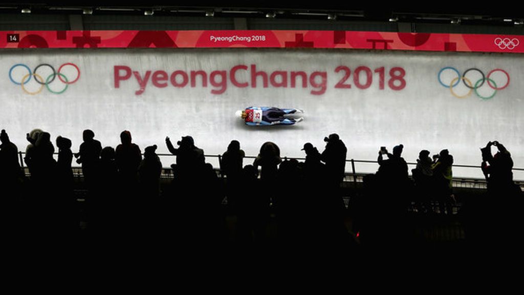 Verónica Ravenna, una argentina de 19 años bajando a 120 km/h por el hielo de PyeongChang