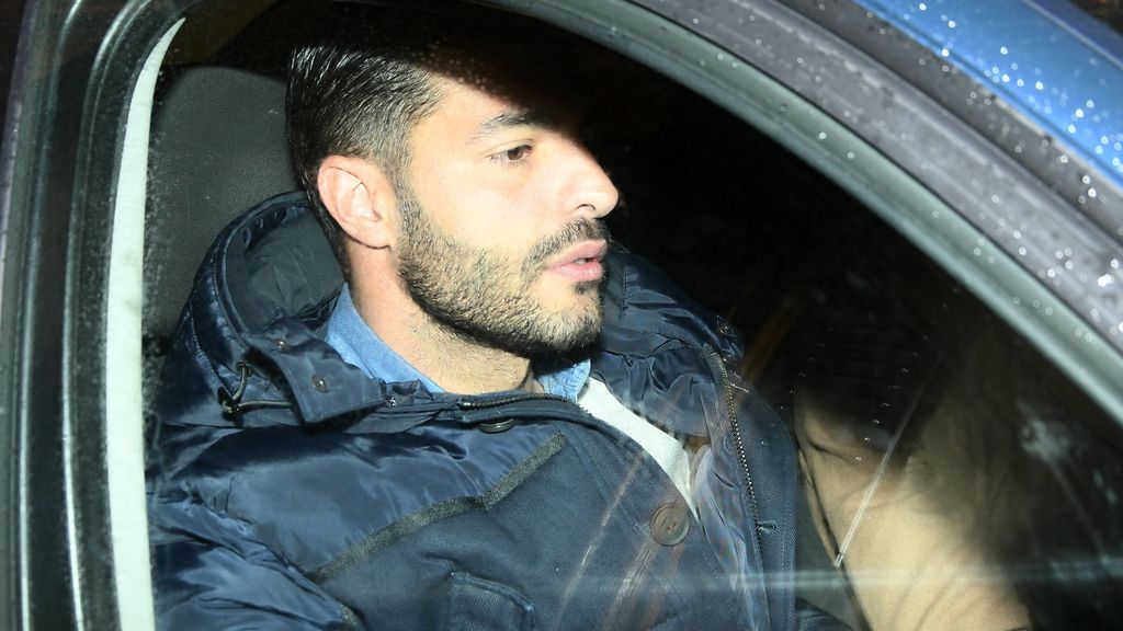 Las caras de pocos amigos de Paula Echevarría y Miguel Torres al toparse con la prensa tras su cita