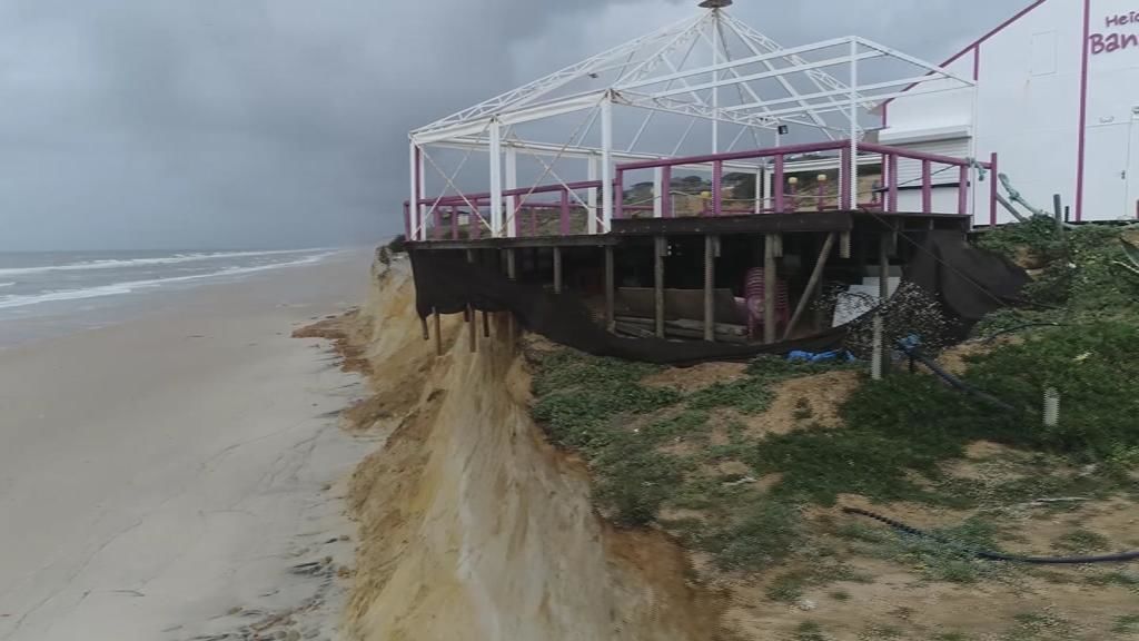 Millonarios daños del temporal en la costa de Huelva y Cádiz