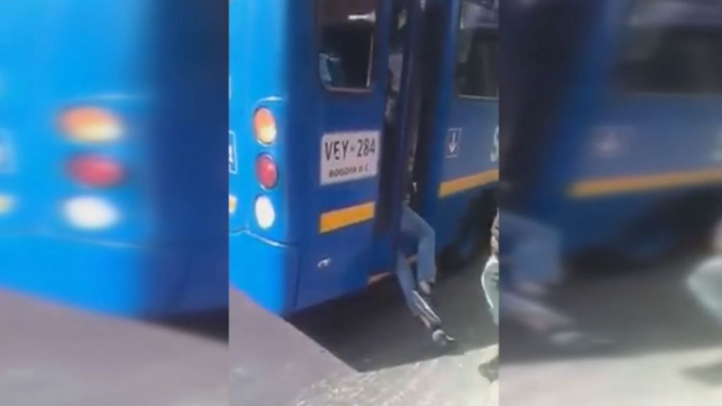 Un conductor de autobús atrapa a un ladrón de la manera más insospechada