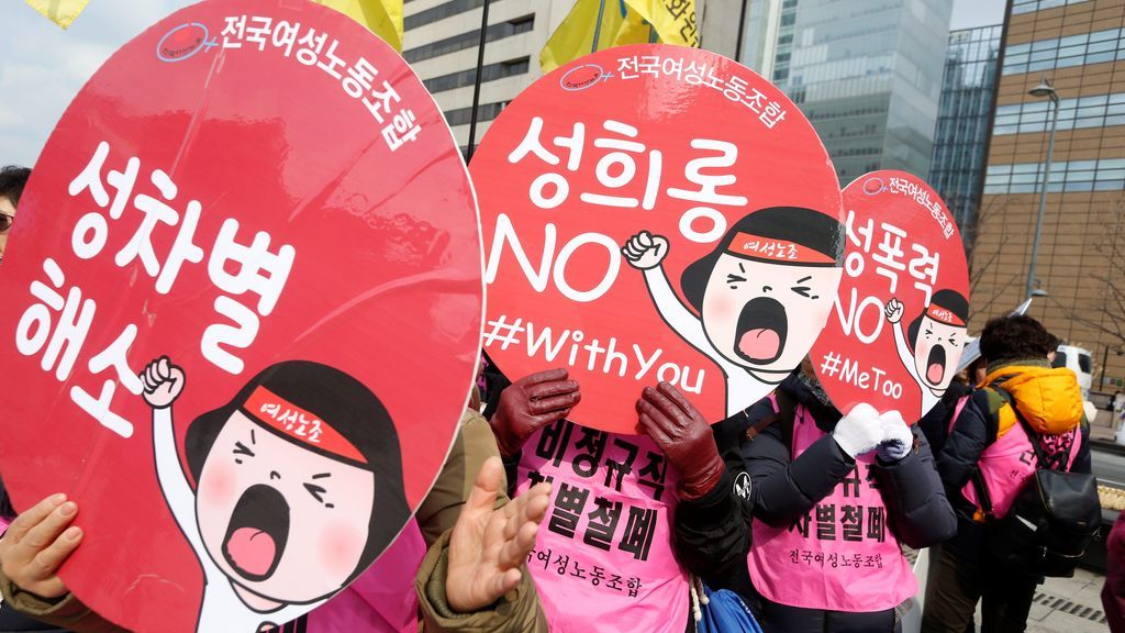 Mujeres sur coreanas participan en un acto de apoyo al Movimiento Me Too en Seúl