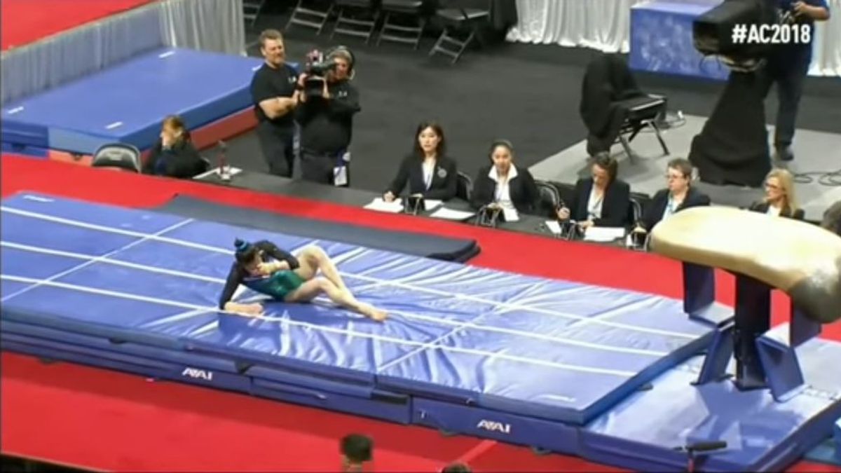 Una gimnasta se rompe el fémur al caer mal durante una competición en Estados Unidos