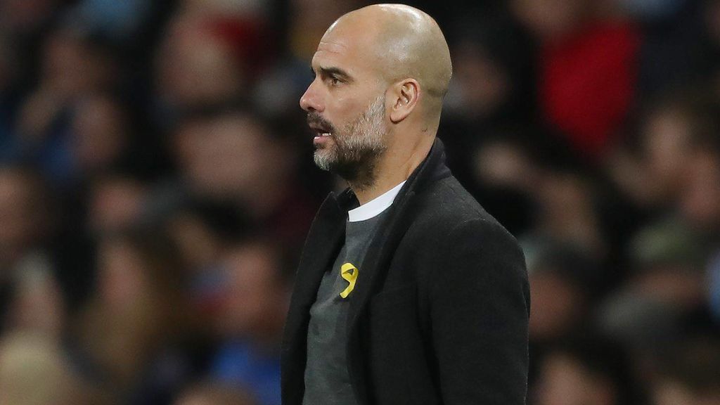 Guardiola, sancionado con 22.500 euros por llevar  el lazo amarillo durante los partidos de la Premier