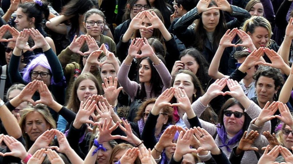 Las mujeres de @noticias_cuatro le ponen voz a las imágenes más emocionantes del #8M