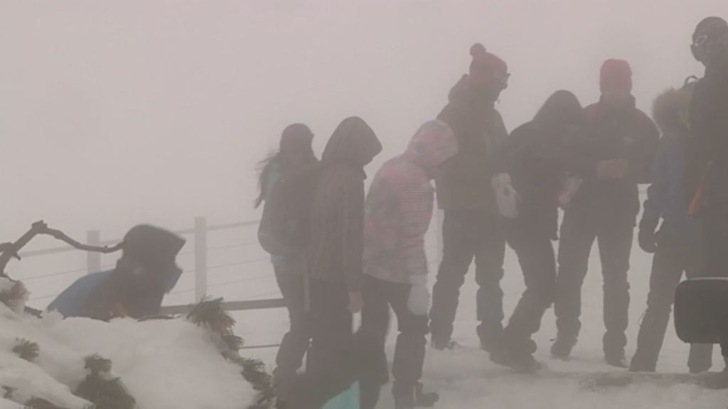 Rescatados los universitarios atrapados en Sierra Nevada tras más de 10 días aislados