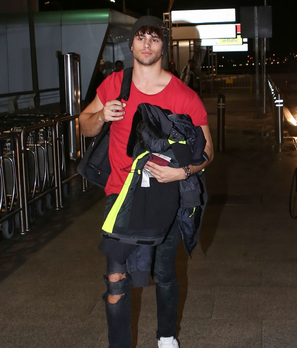 Sergio Carvajal confesó a Carlos Sobera, en 'Volverte a ver', su único miedo: pasar hambre.  También habló de su novia, un pilar fundamental en su vida y a quién echará mucho en falta durante estos meses.