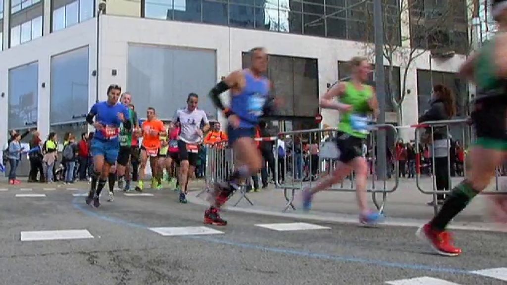 17.000 corredores participan en el maratón de Barcelona