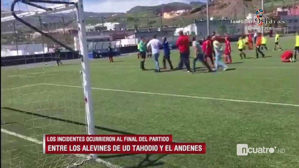 Varios padres insultan y agreden a un árbitro en un partido de alevines en Tenerife