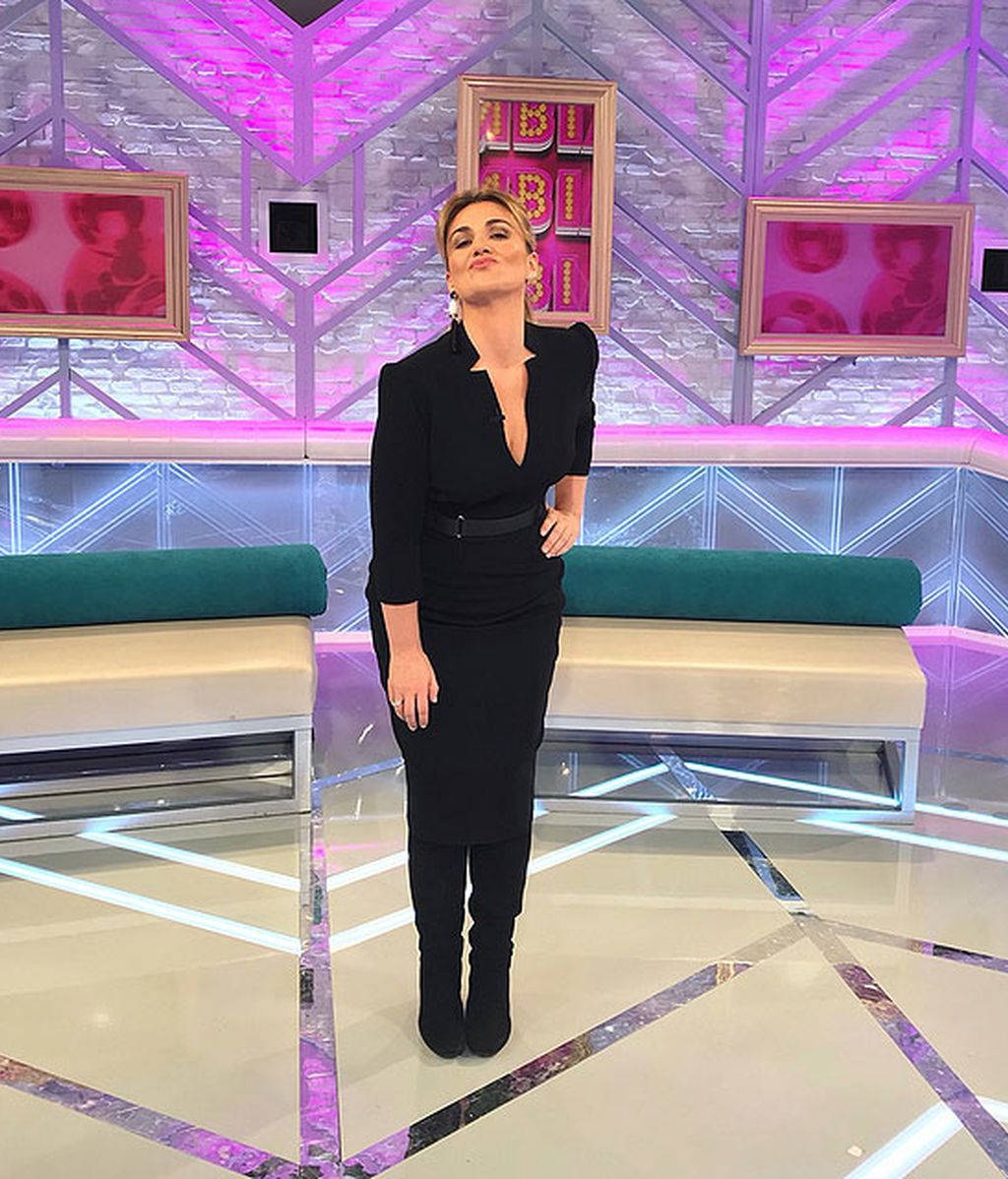 7 outfit top de Carlota Corredera