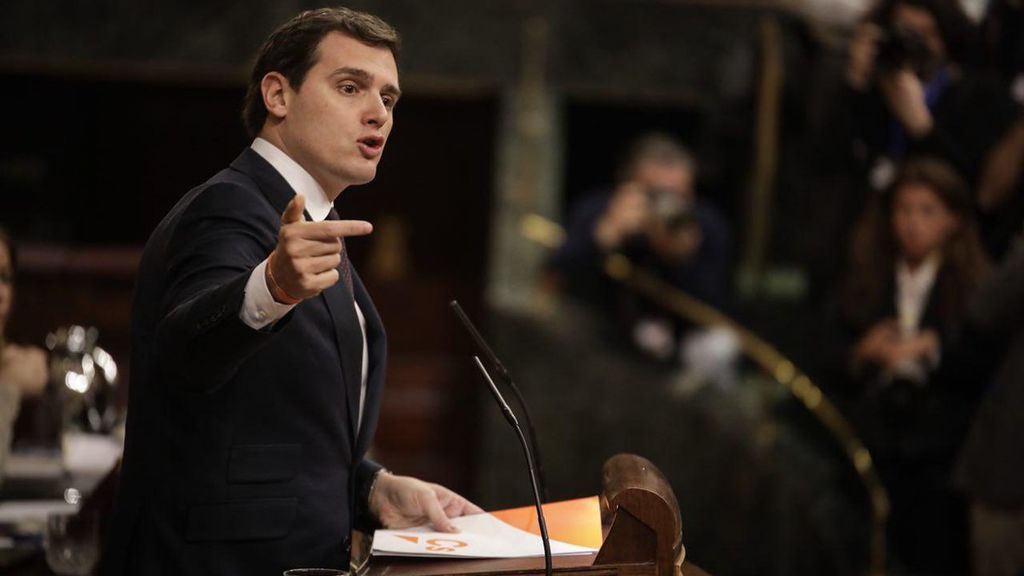 Rivera apuesta por el empleo de calidad y la bajada del IRPF para garantizar las pensiones