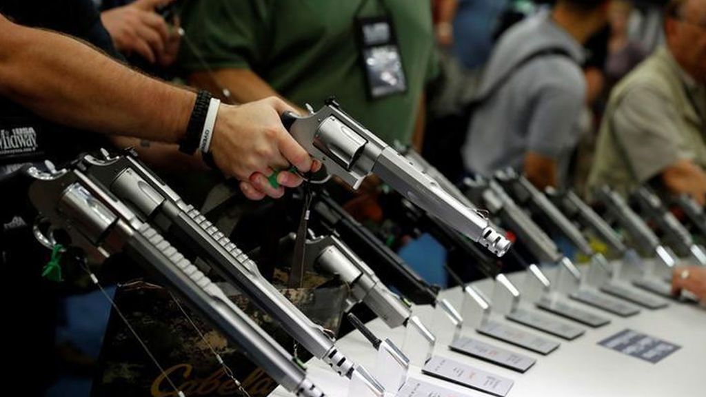 EEUU aumentará la seguridad en las escuelas pero no el control en la venta de armas