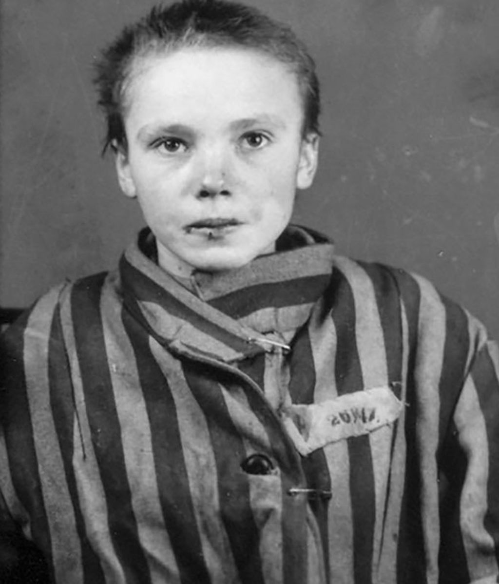Una artista brasileña homenajea a una víctima de Auschwitz con una foto