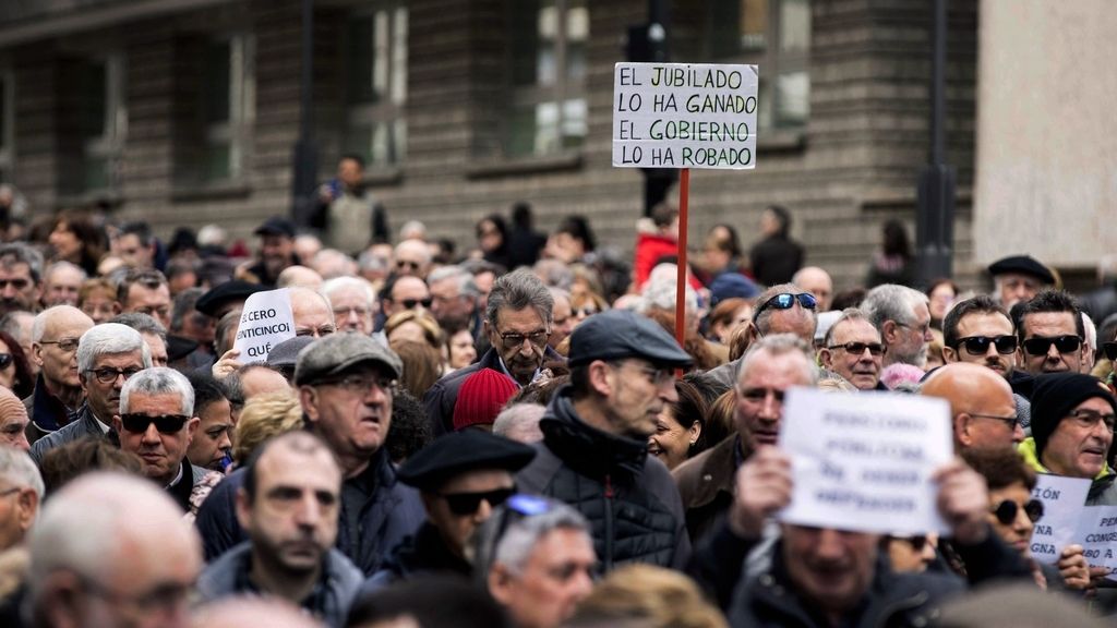 Manifestación de jubilados en Vitoria por unas pensiones dignas