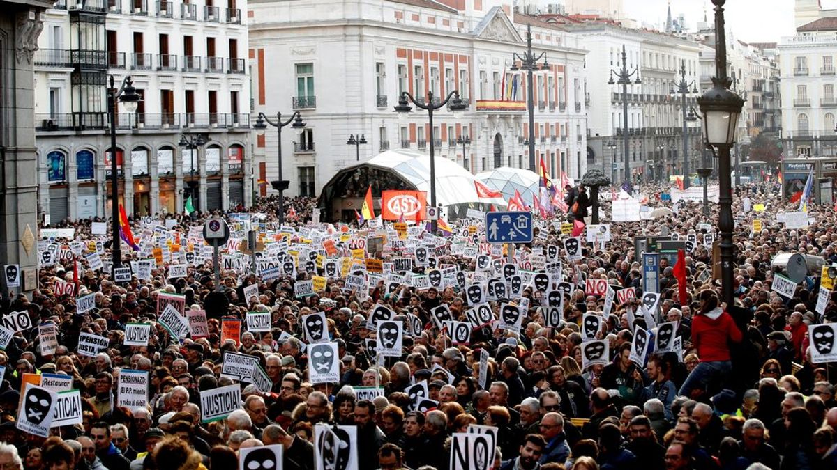 Una multitudinaria manifestación recorre el centro de Madrid para reclamar "una pensión justa"