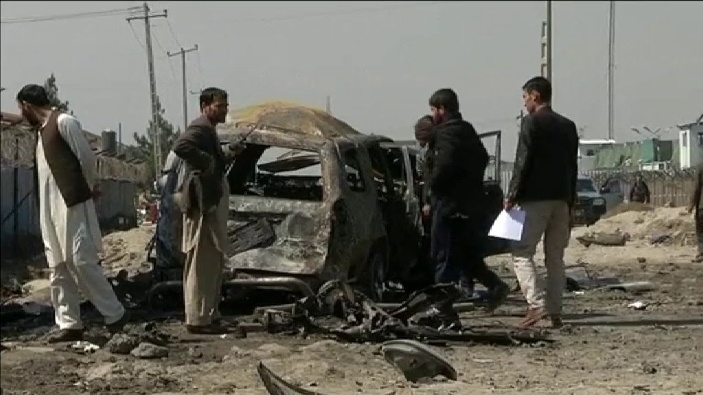 Un ataque con coche bomba en Kabul causa al menos tres muertos