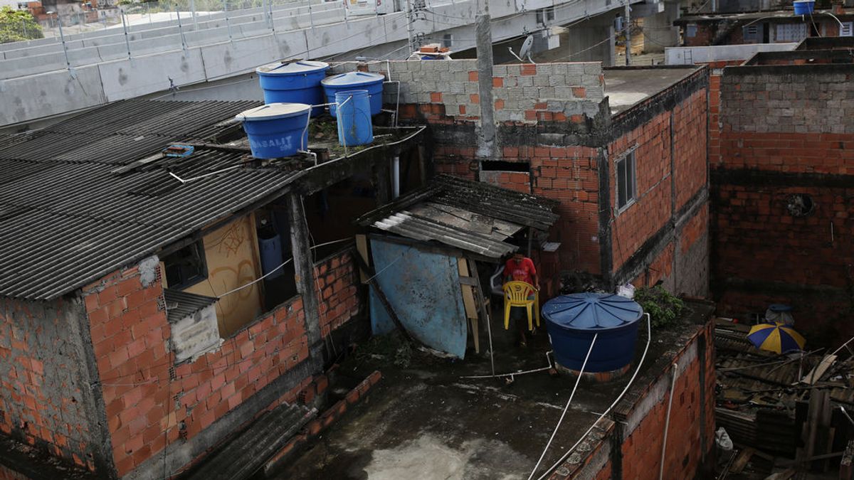 Mueren un niño de dos años y su madre a causa de un tiroteo en una favela de Río