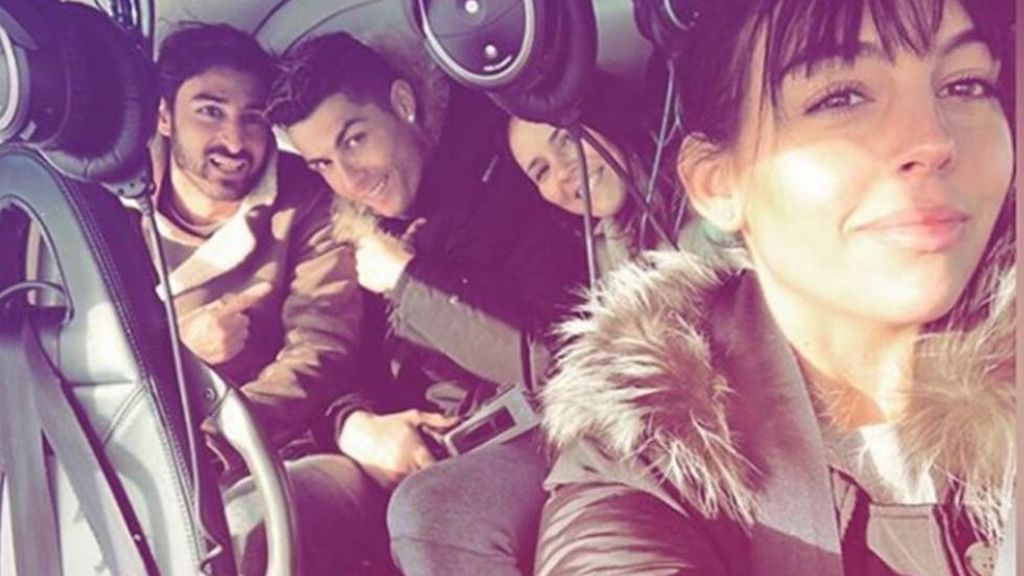 Georgina Rodríguez presume de paseo en helicóptero con Cristiano y sus amigos