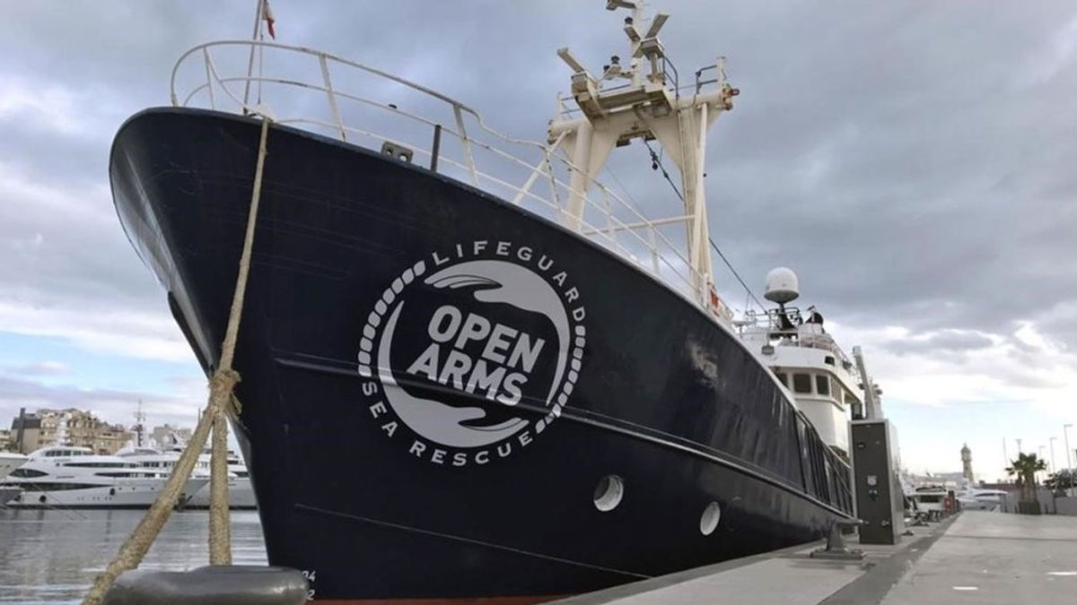 El barco de Proactiva Open Arms sigue retenido en Sicilia  a la espera de una acusación