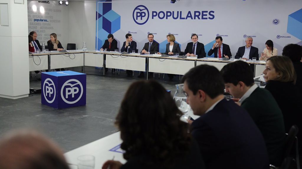 Rajoy pide calma al PP ante las movilizaciones en la calle