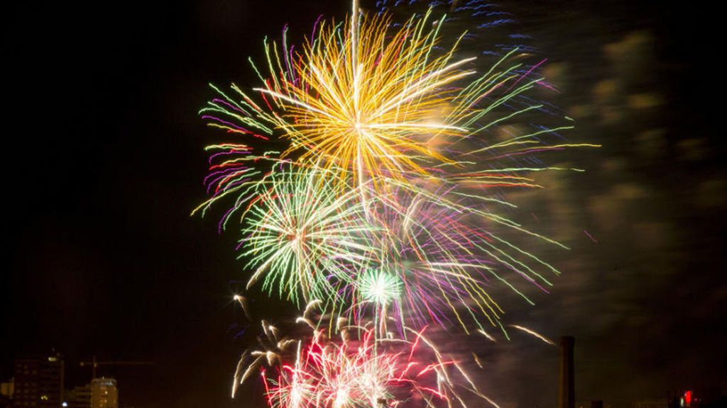 El espectáculo de la Nit del Foc abre la cuenta atrás para el final de las Fallas