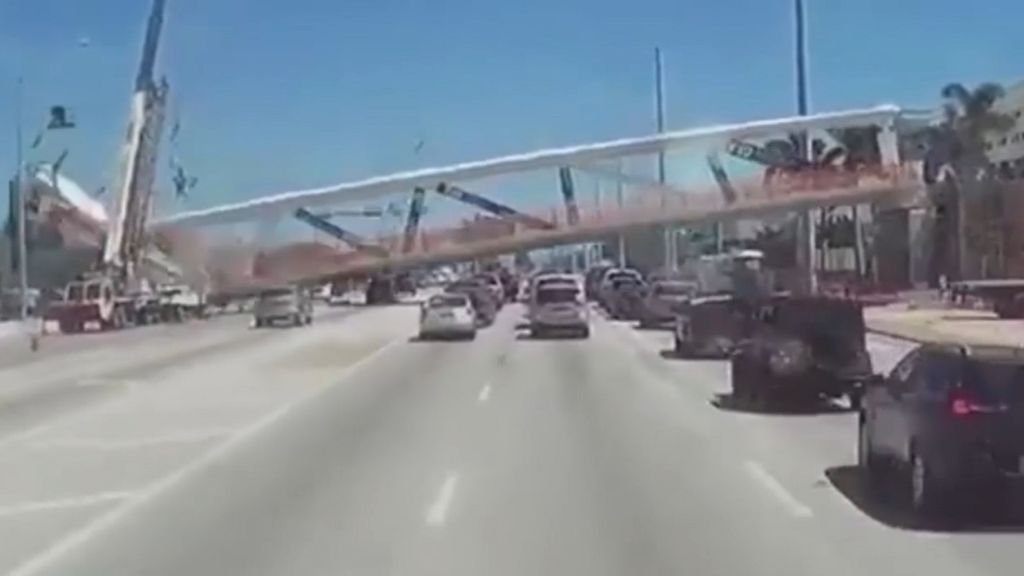 Un conductor graba el momento exacto del derrumbe del puente de Florida